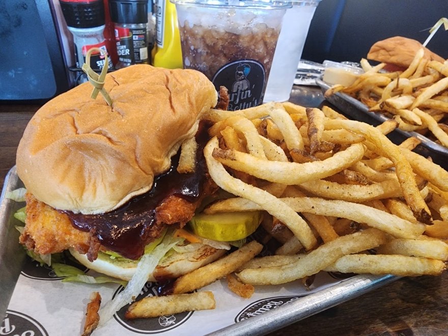 Surfin Betty’s Burger Bar