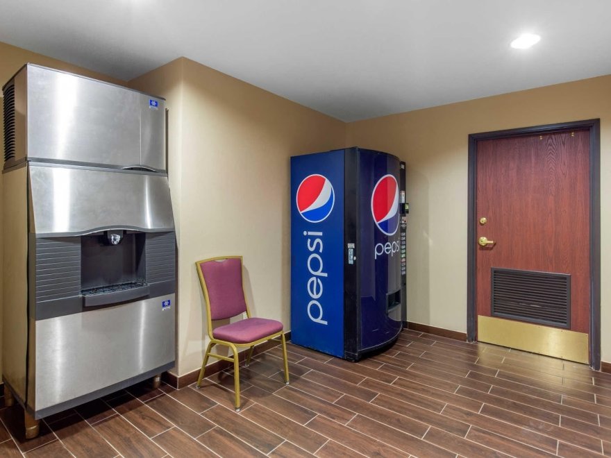 Comfort Suites