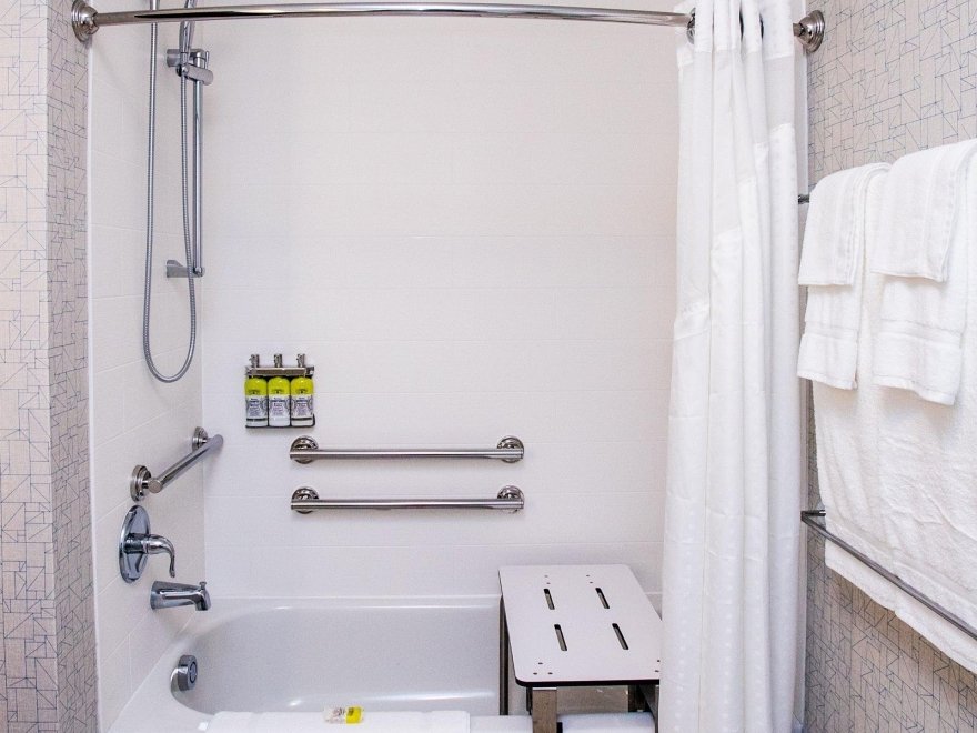 Holiday Inn Express & Suites Rehoboth Beach